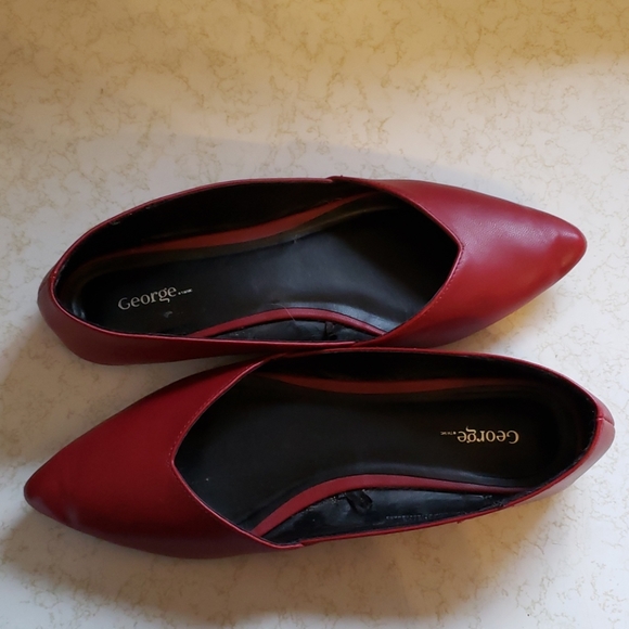 Red flats - Picture 3 of 4